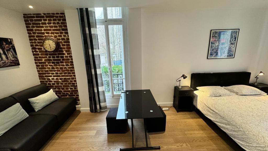 Gorgeous Paris Eiffel Tower Apartment ภายนอก รูปภาพ