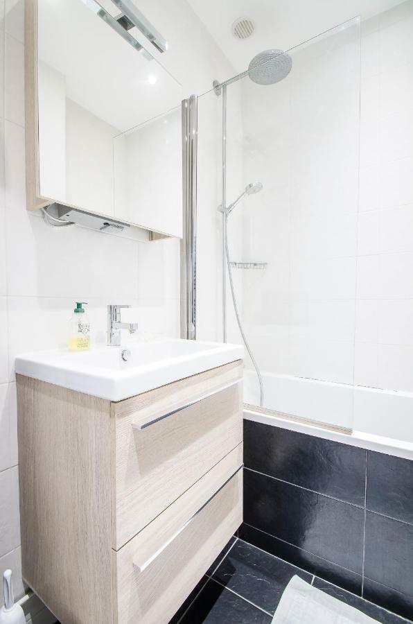 Gorgeous Paris Eiffel Tower Apartment ภายนอก รูปภาพ