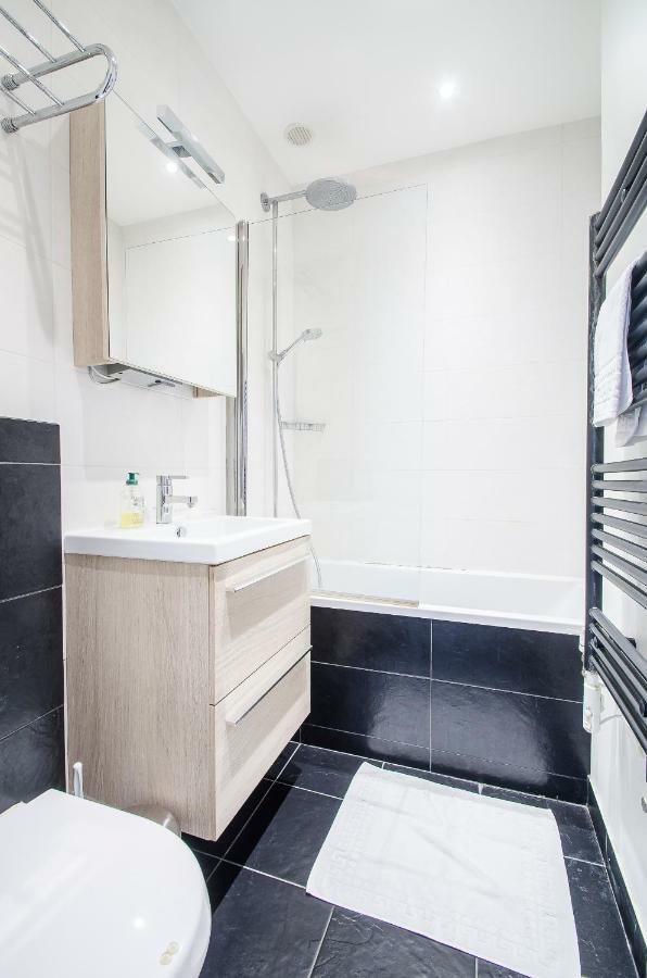Gorgeous Paris Eiffel Tower Apartment ภายนอก รูปภาพ